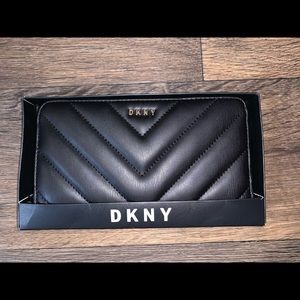 DKNY Black PU Leather Vela Quilted Chevron Large Zip Around Wallet